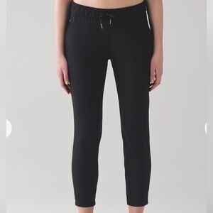 Lululemon On The Fly Pant *28" in Black